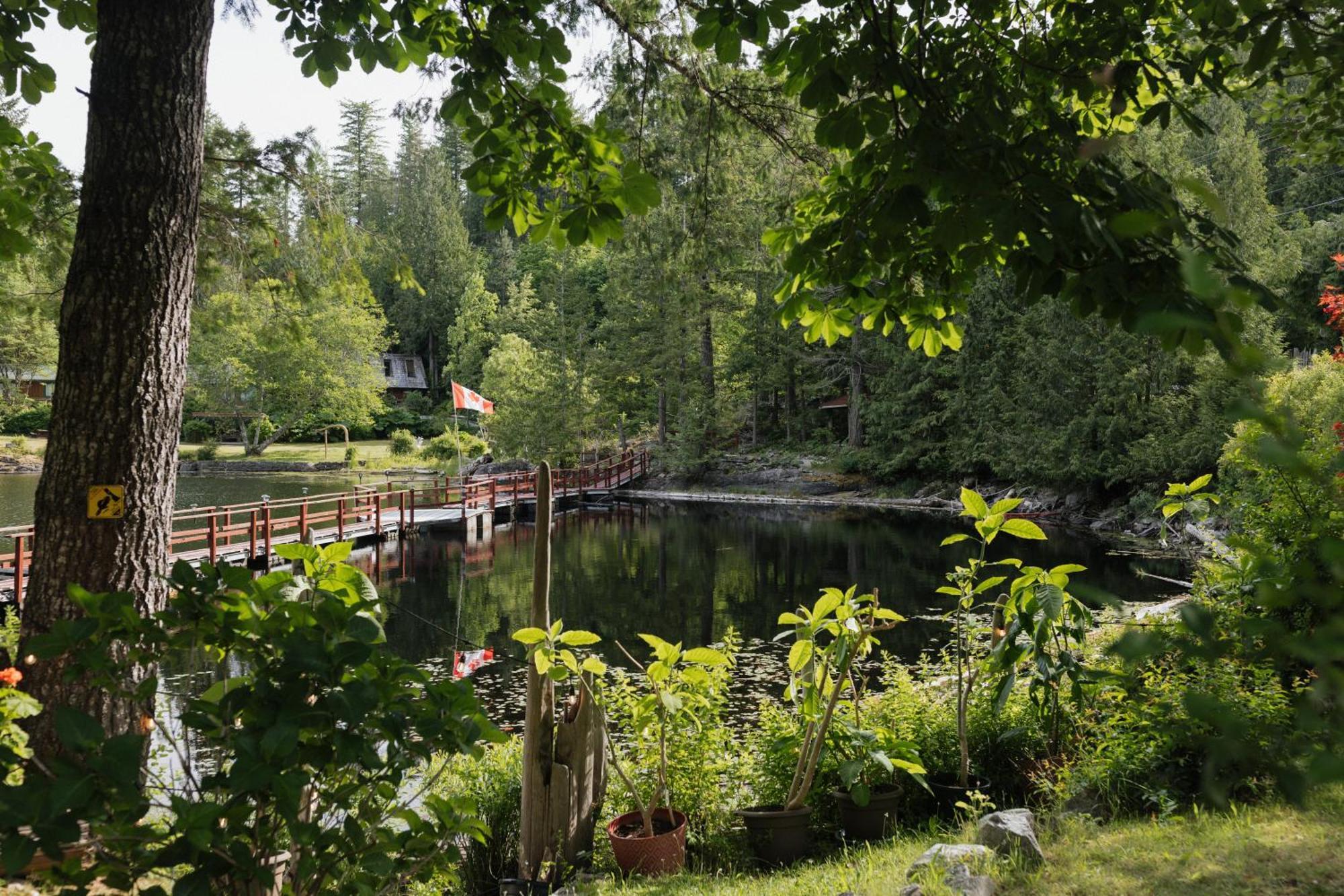 Ruby Lake Resort Madeira Park Exteriér fotografie